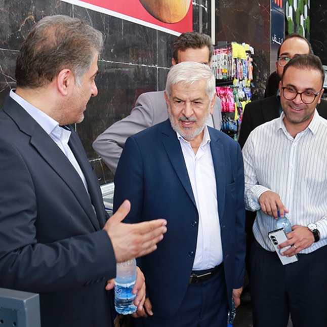 با حضور نائب رئیس هیئت مدیره گروه صنعتی مینو؛ شعبه جدید فروشگاه‌های زنجیره‌ای مینومارت در اسلامشهر افتتاح شد