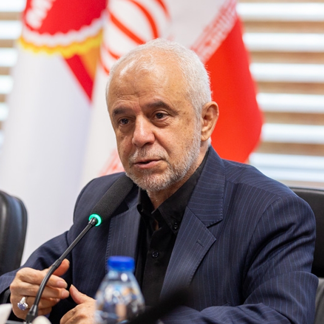 مدیرعامل هلدینگ اقتصادی و خودکفایی آزادگان:  افزایش سرمایه و تجدید ارزیابی دارایی‌ها گامی مؤثر در ارتقای ارزش سهام و صیانت از منافع سهامداران است