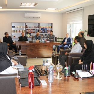 معارفه مدیرعامل شرکت شوکوپارس با حضور رئیس هیات مدیره هلدینگ