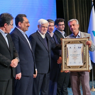 کسب رتبه اول شرکت اقتصادی و خودکفایی آزادگان در شاخص فروش در بین ۵۰۰ شرکت برتر کشور
